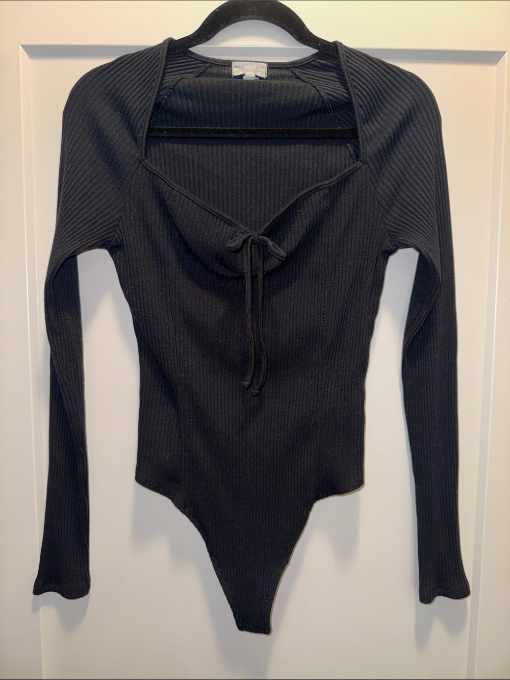 🆕 aerie Black Ribbed Tie-Front Long Sleeve Thong Snap Bodysuit. L. NWOT!🔥🖤